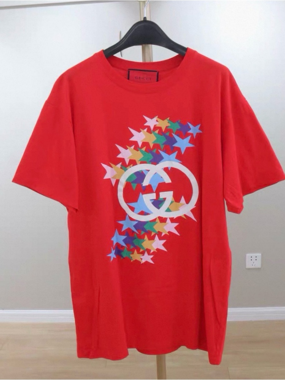 🚩steal Gucci Red Tee with Multicolor Star Cascade and White Logo